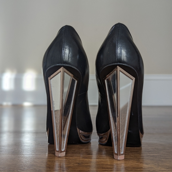 Yves Saint Laurent Mirror Heeled Black Leather Platform Heels Pumps 38.5 8 8.5 - Picture 4 of 8